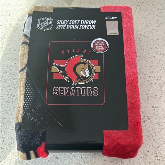 NHL Red and Black Beverage Holder Game Accessory - Picture 1 of 4